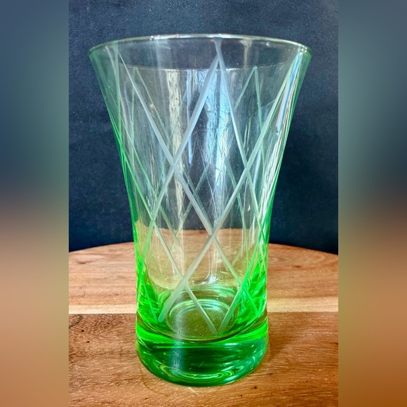 Vintage MCM Mikasa ‘Cheers’ Shot Glasses, Set of 4, w/Whimsical Design 🎉 - Picture 4 of 6